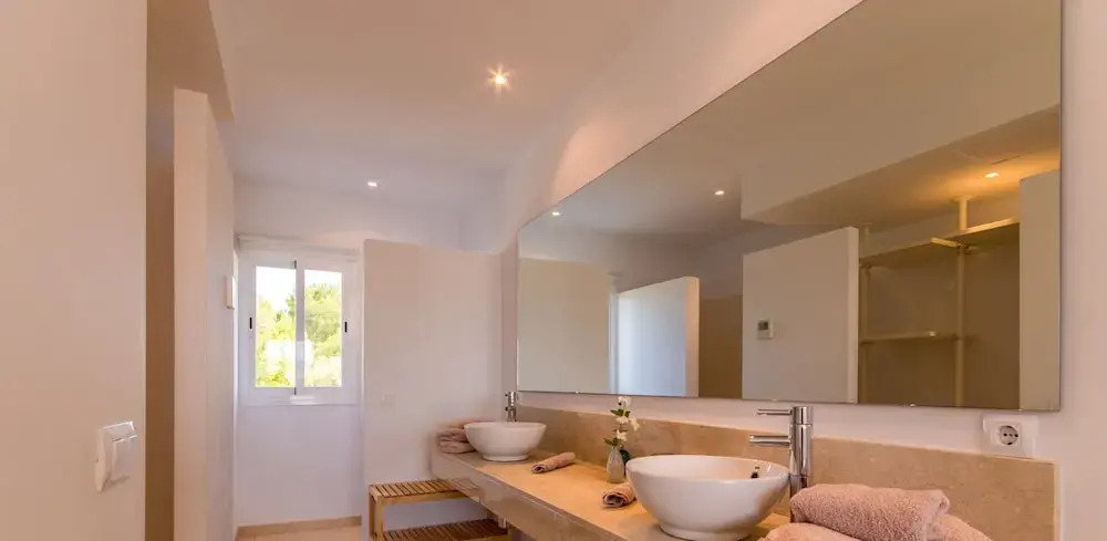 Mar 1 Family Villa near Beach