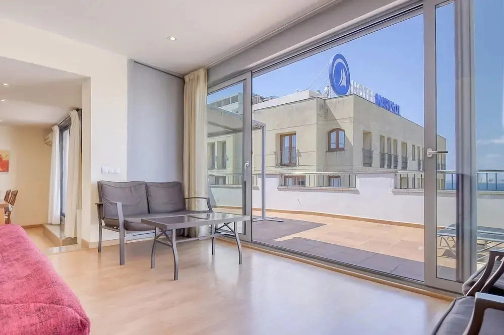 Centrally Heated Apt. in Roses
