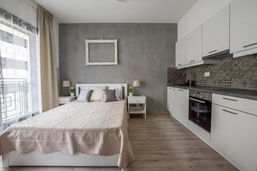 Romantic Deluxe Studio In The City's Epicentrum