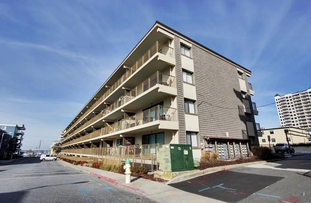 Salty Sands II 201 - 2 Br Condo