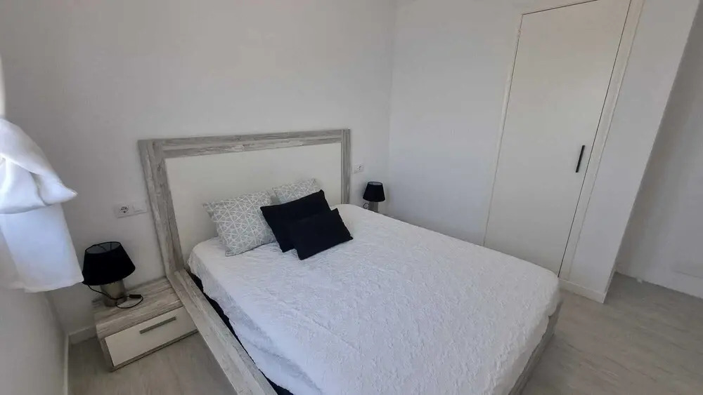 Seaside Apartment Sleeps 6 with Balcony