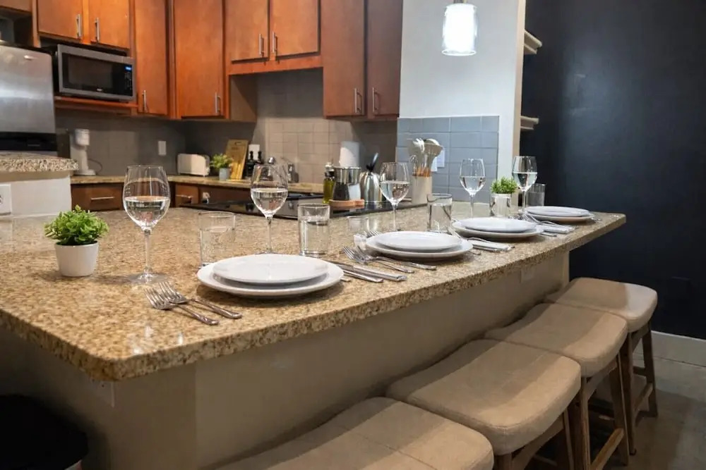 Apex Executive Apartments - Lake Carolyn TX