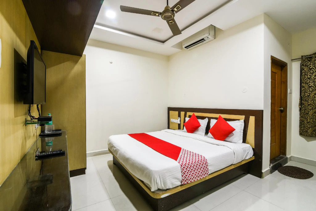 OYO 35561 Hotel Amar Inn