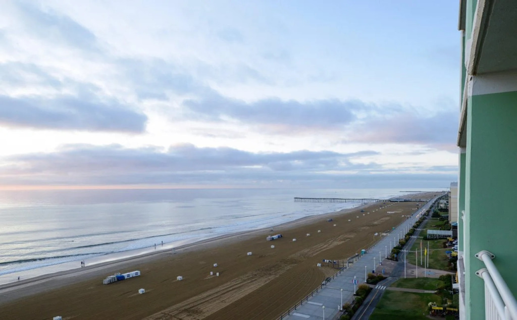 Holiday Inn Va Beach-Oceanside 21st St by IHG