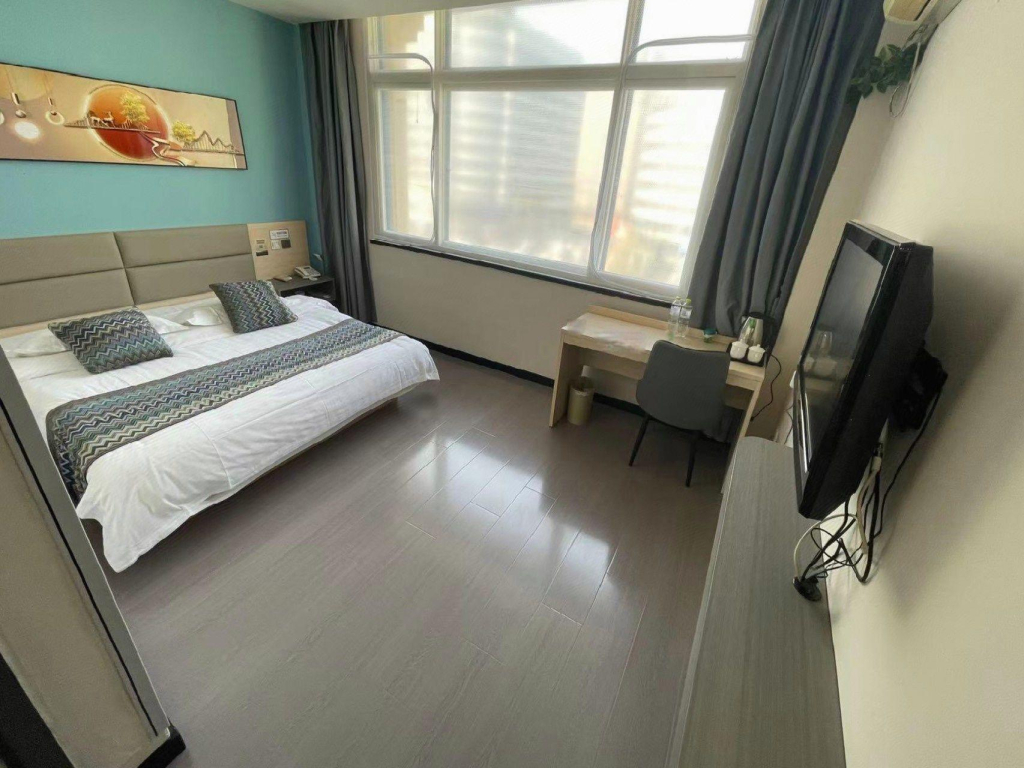 Super 8 Hotel Qingdao Golden Beach Changjiang Road