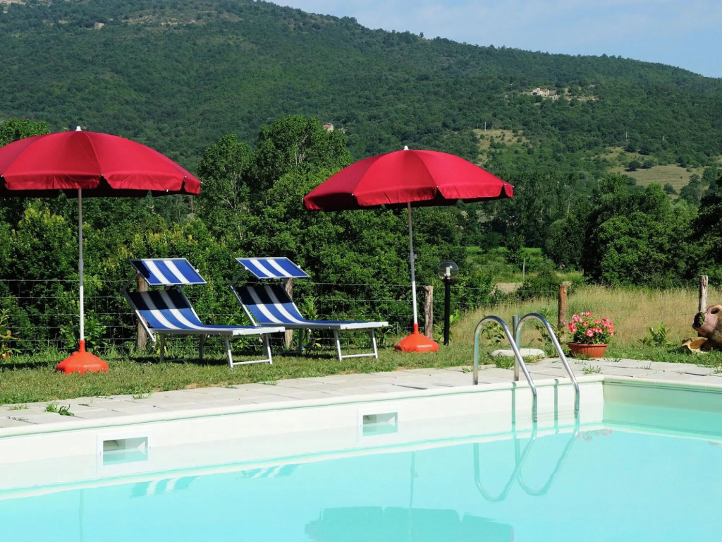 Lovely Farmhouse in Umbria with Swimming Pool