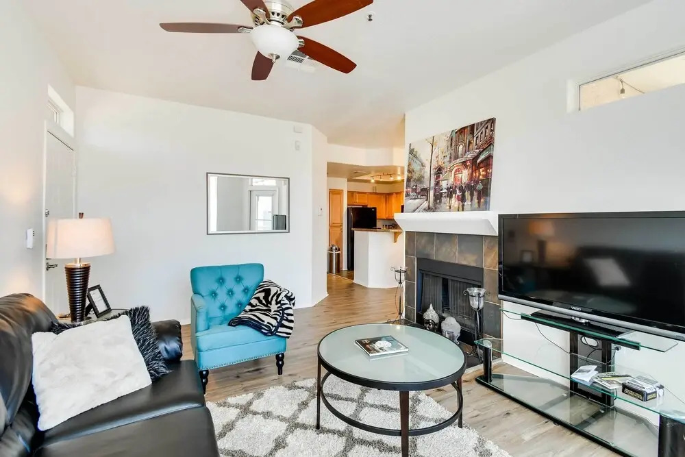 12 Mi to Old Town: Condo w/ Pool & Balcony!