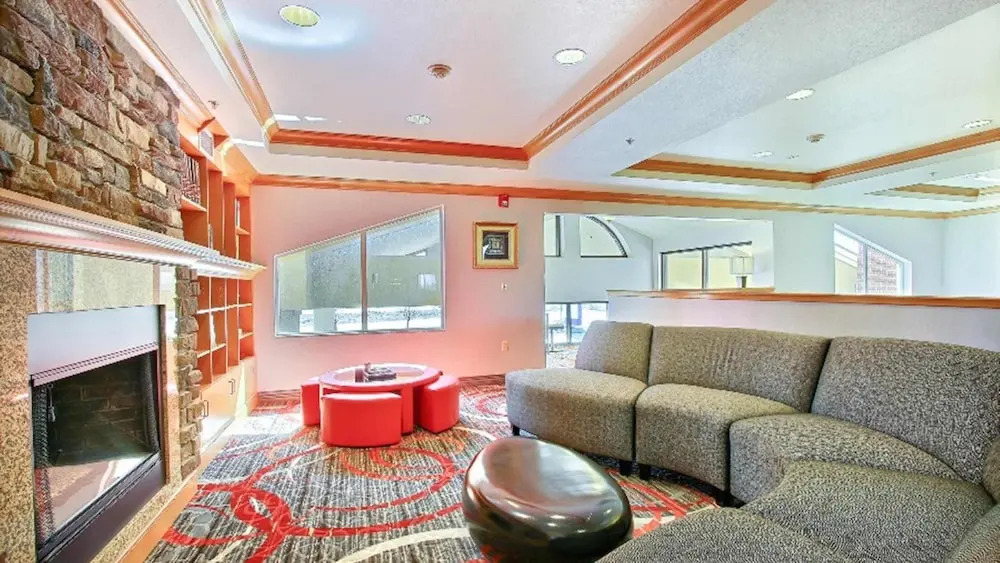 Holiday Inn Express And Suites - Meridian