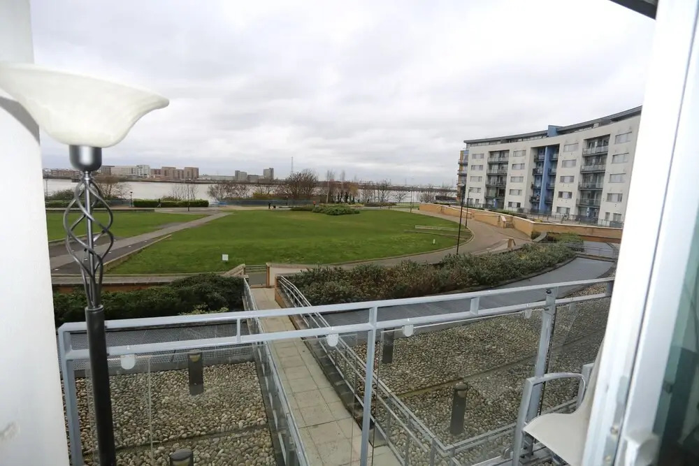 2 Beds Riverview Tideslea Apartment