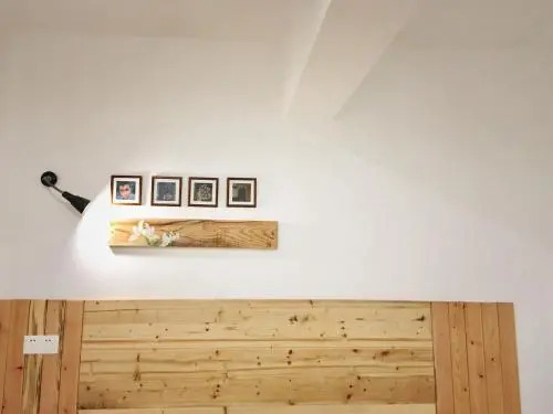 Hostel 27