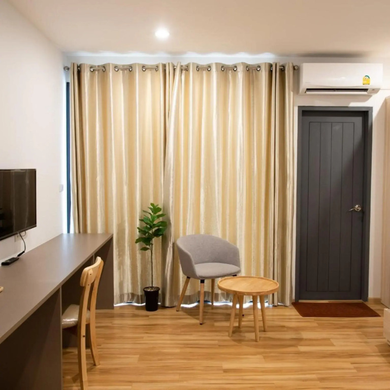 J & L Residence and Spa