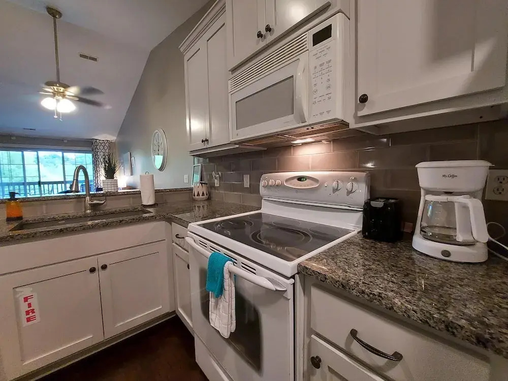 Placid Place Condo, Walk to Marina, Fishing & Boat Rentals