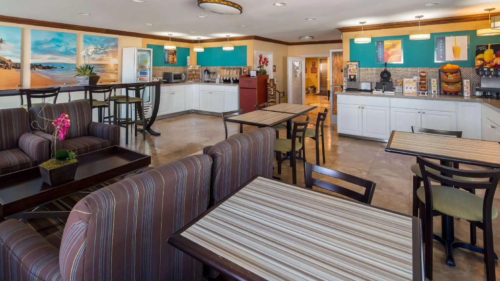 Best Western Harbour Inn & Suites Huntington - Sunset Beach