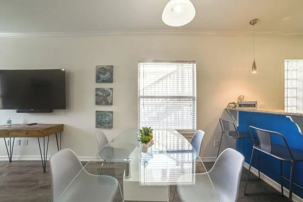 Modern Island Condo w/ Pool: Steps to the Beach!