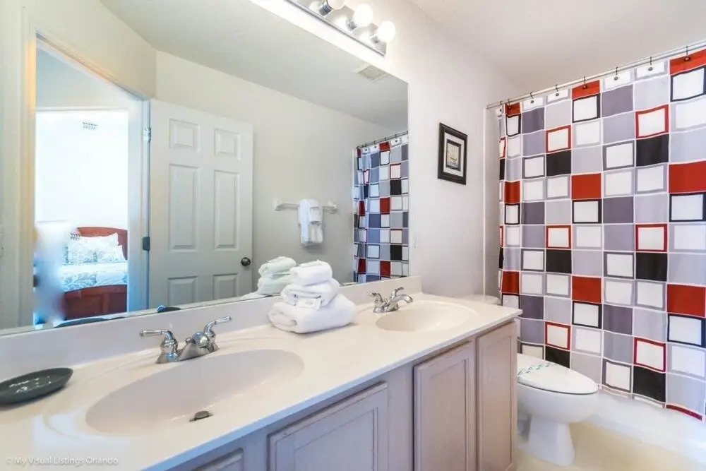 Cozy 5 Bed Pool Home at Highlands Reserve