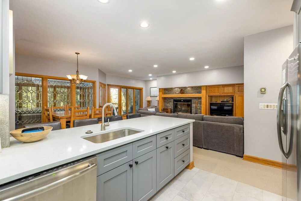 2705 Chateaux DMont