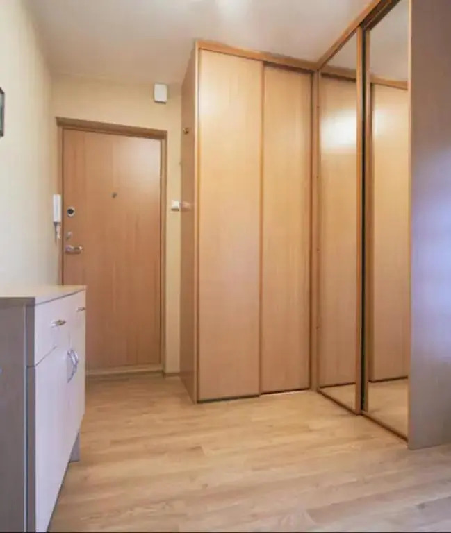 Nice private room in a three room apartment Free parking Feel like at home