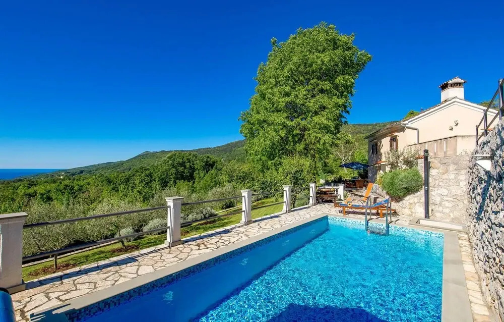 Stunning Home in Moscenice With Wifi and 2 Bedrooms
