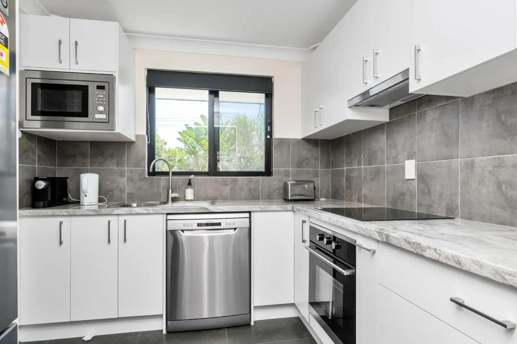 Byron Bay Accom Unit 3 5-9 Somerset Street - Summer Central