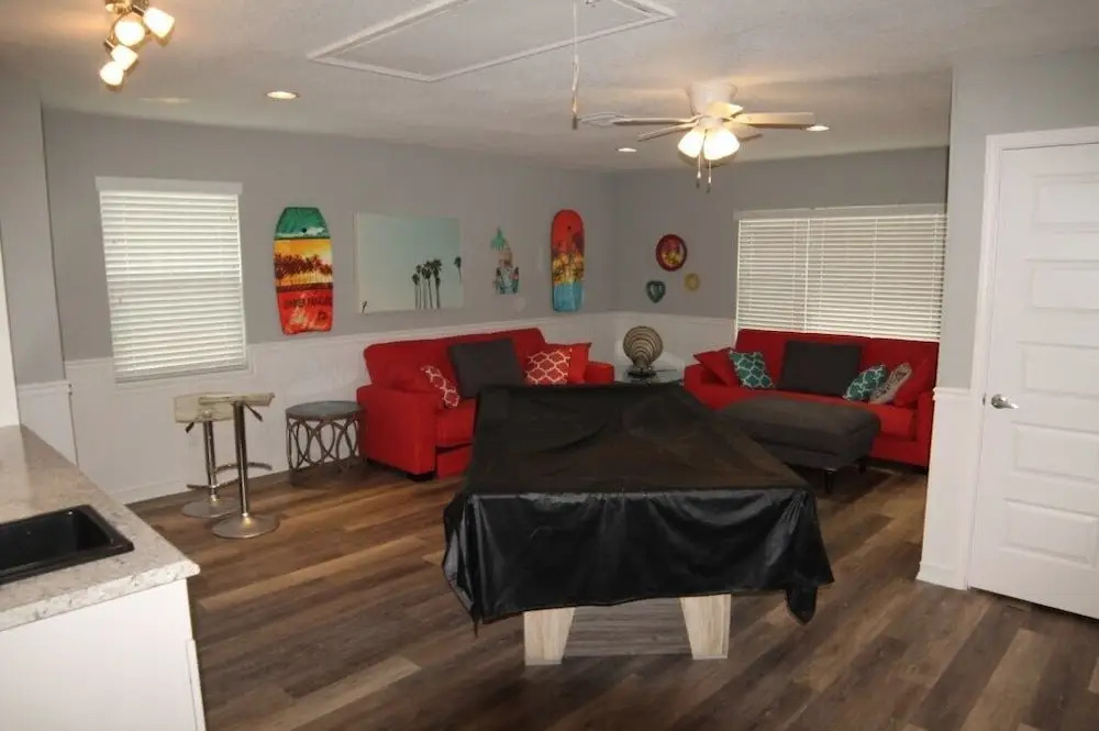 Sunset Harbor 3 Bedroom Home by Redawning