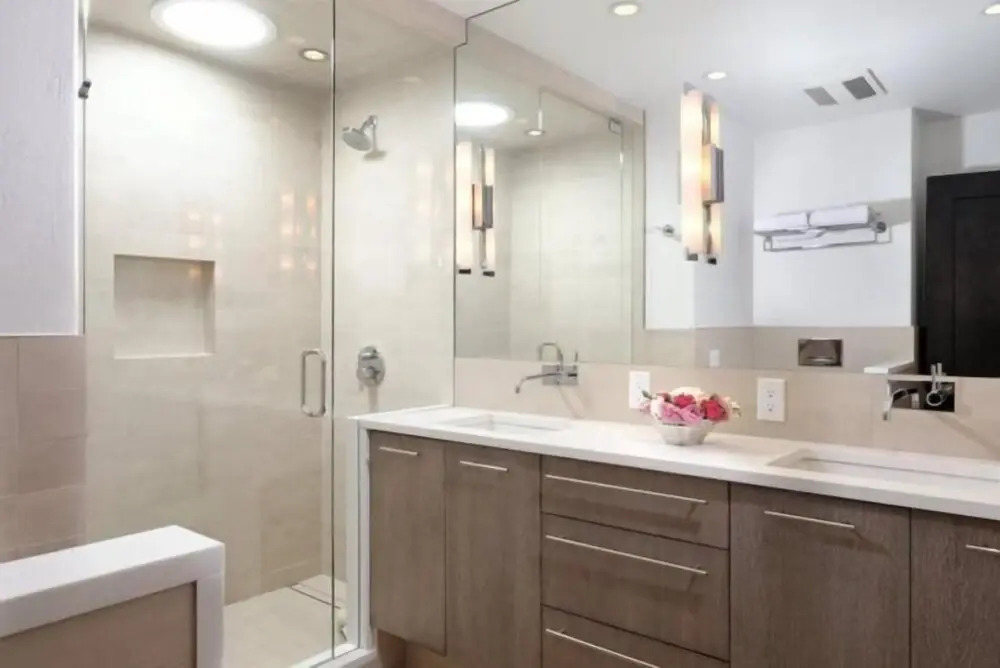 Luxury 2 Bedroom Downtown Aspen Vacation Rental With Access To A Heated Pool, Hot Tubs, Game Room And Spa
