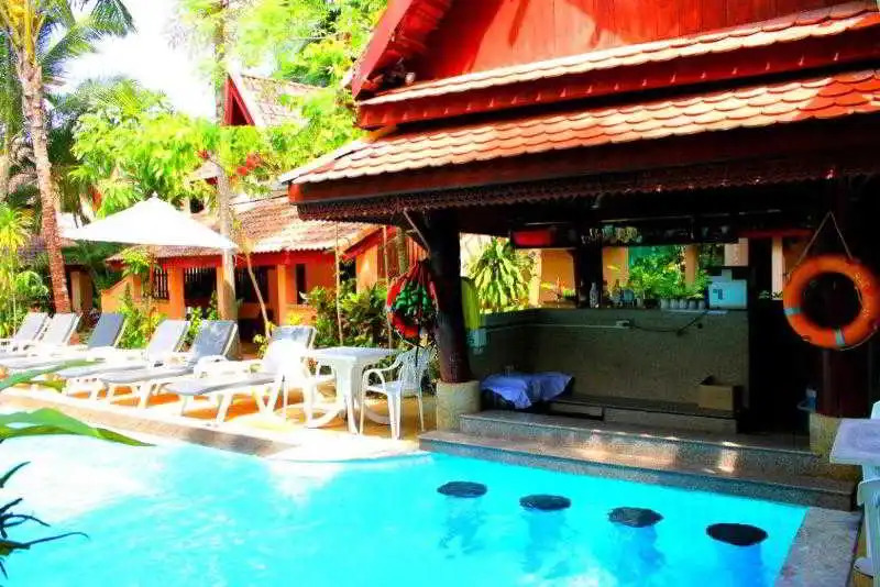 Hotel Emerald Garden Resort