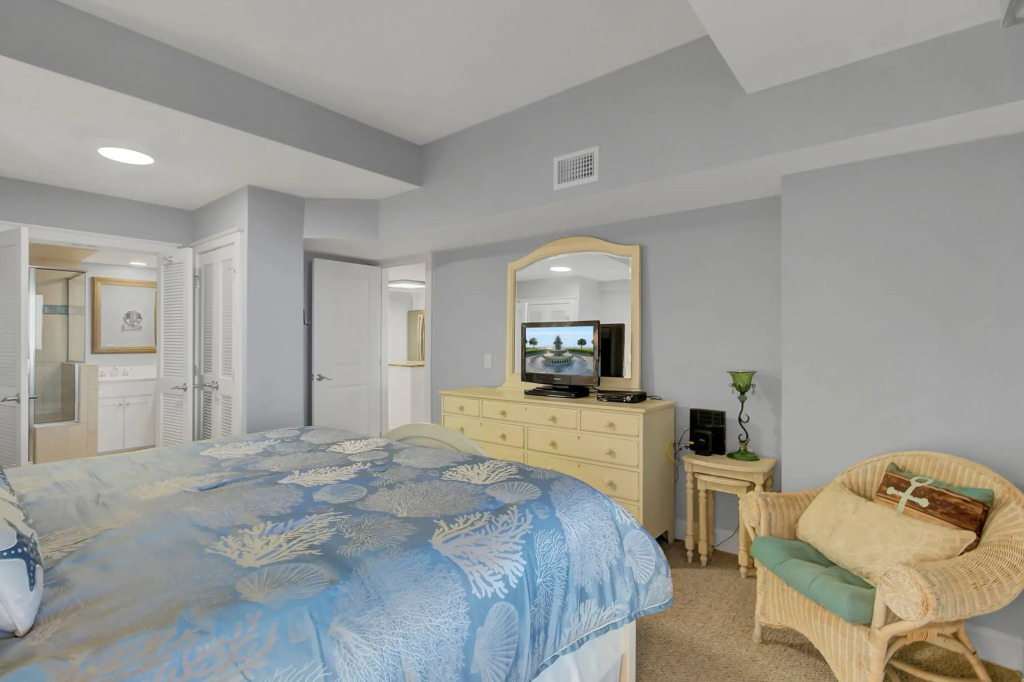 311 B Shipwatch by AvantStay | Shared Pool + VIew, Isle of Palms