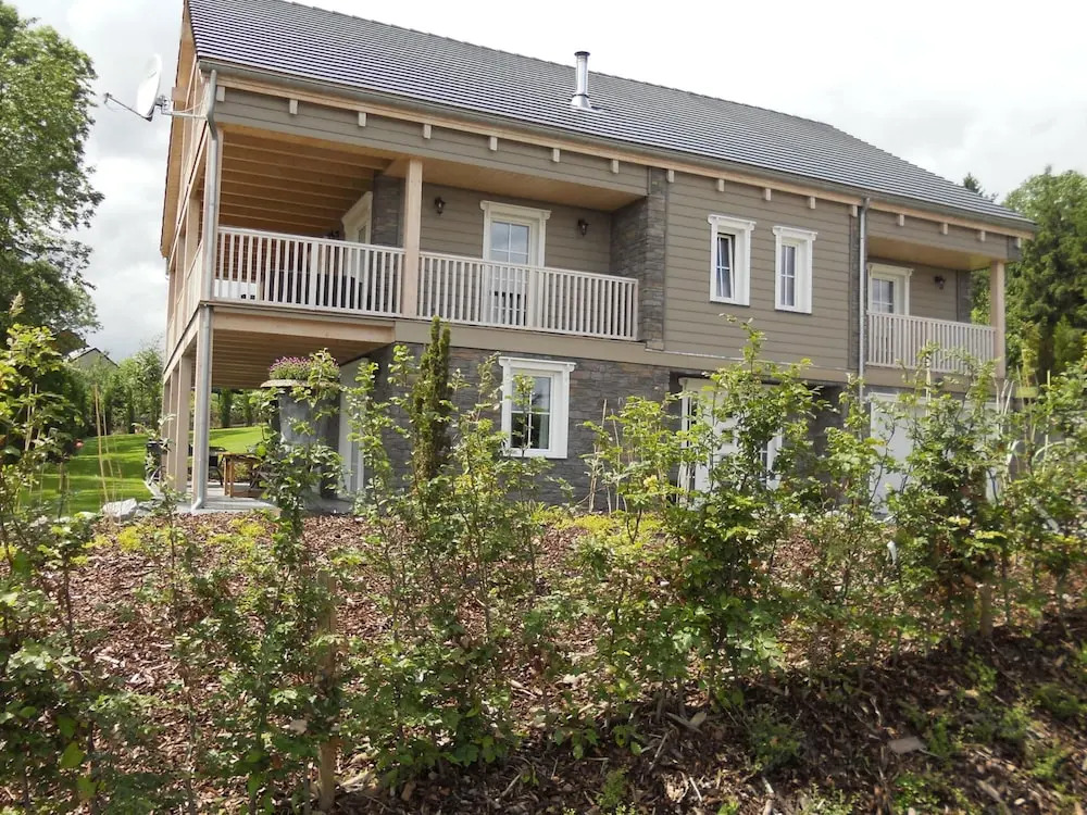 Sumptuous Chalet in Septon with Sauna & Hot Tub