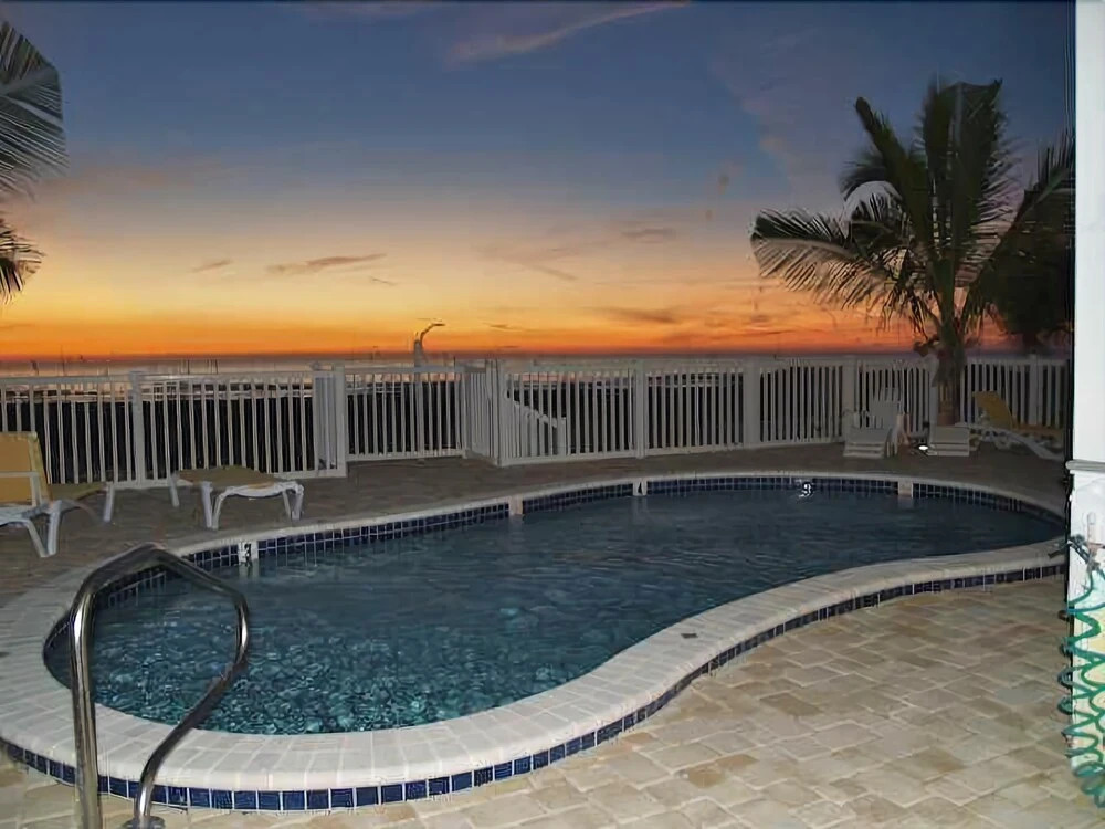 Sunset Villas 4