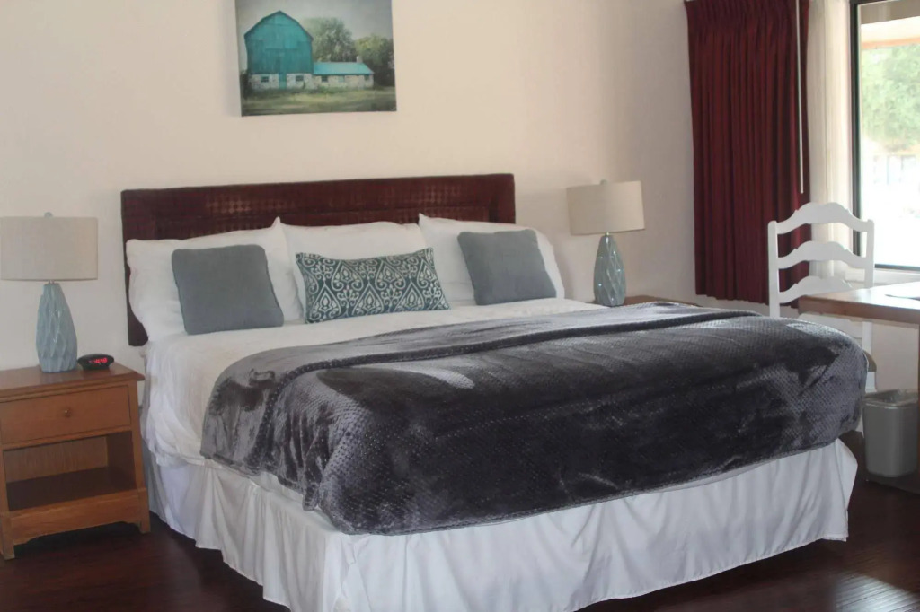 Peach Tree Inn