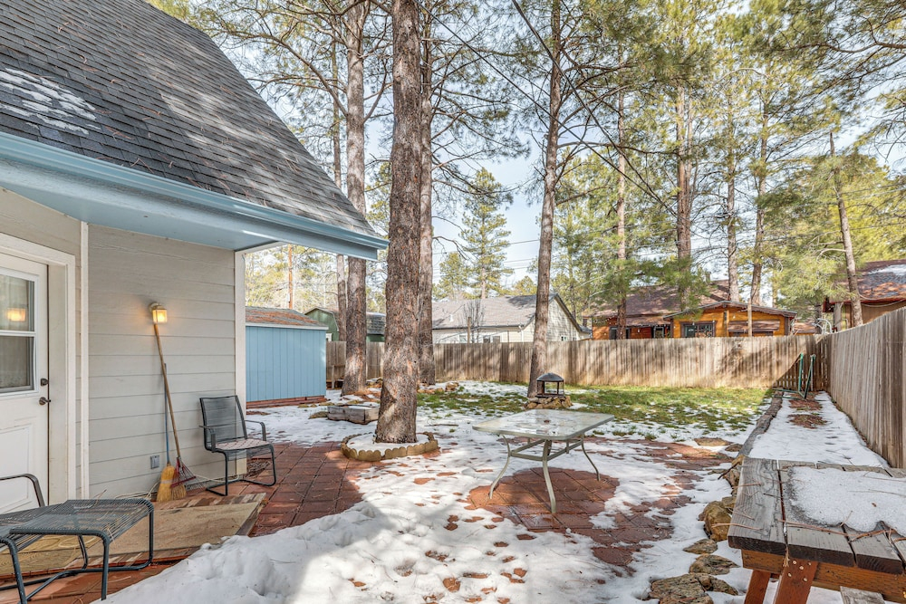 Explore the Coconino Forest! Flagstaff Cottage
