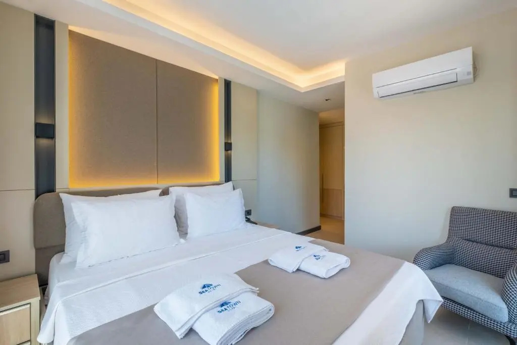 SeaTown Hotel