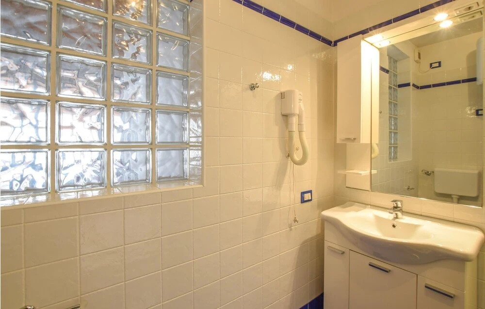 Amazing Apartment in Albarella With