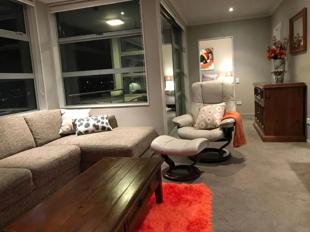 Oxley's Waterfront Luxury Apartment