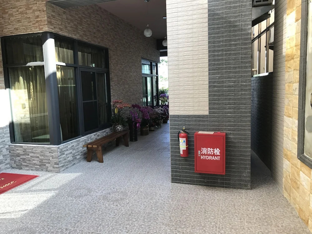Happy Inn