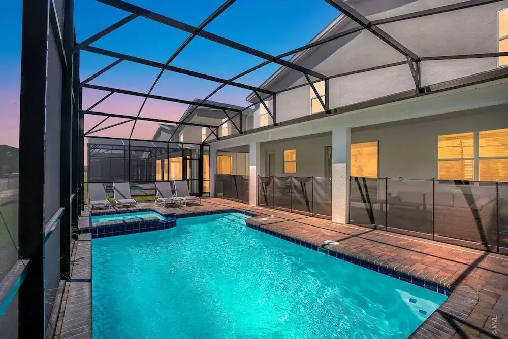 2706ow · Brand New Storey Lake 10 Bedroom Villa With Pool &