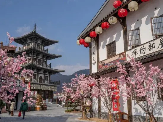 Hengdian World Studios · Sakura Pavilion