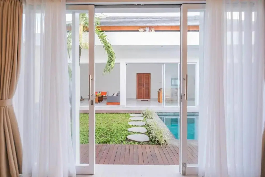 Villa Akmali Seminyak Drupadi 2 Bedrooms w/Pool 5mins to Beach