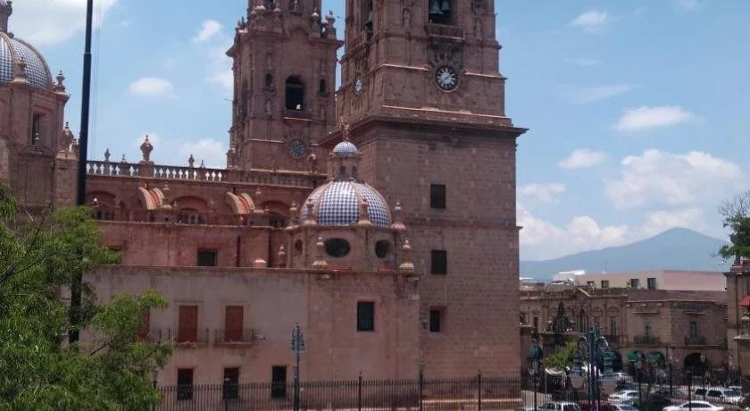San Miguel & Suites