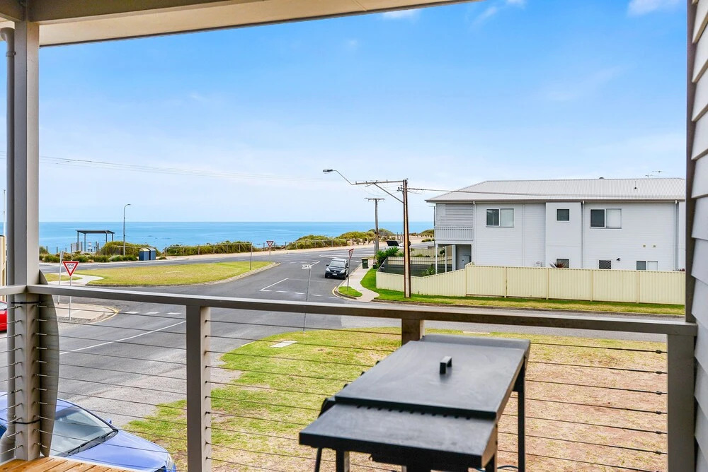 Bayside - Aldinga Beach - C21 SouthCoast Holidays