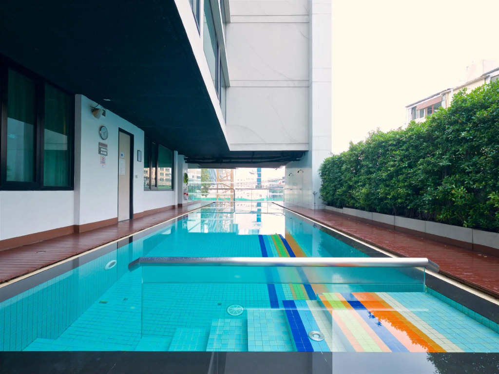 VIC 3 Bangkok Hotel
