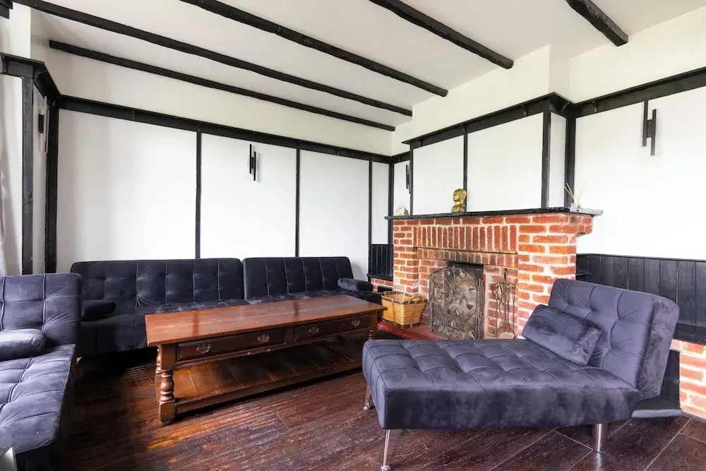 Lux 8Br Thamesfront Villa w Yacht & Sauna