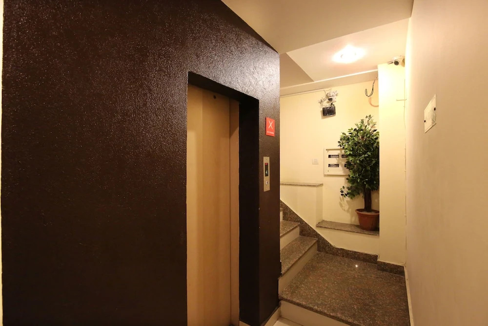 OYO 2120 Hotel Silver Haze