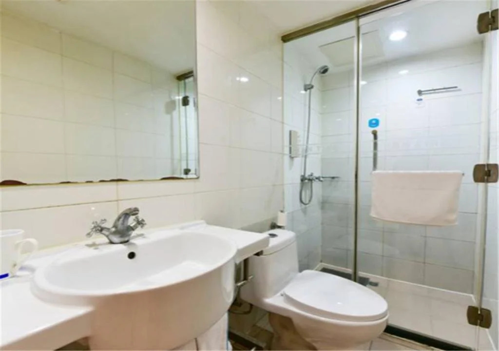 Guangwai Jingbin Hostel West Railway Station
