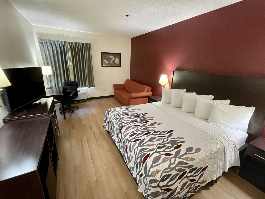 Red Roof Inn Clyde