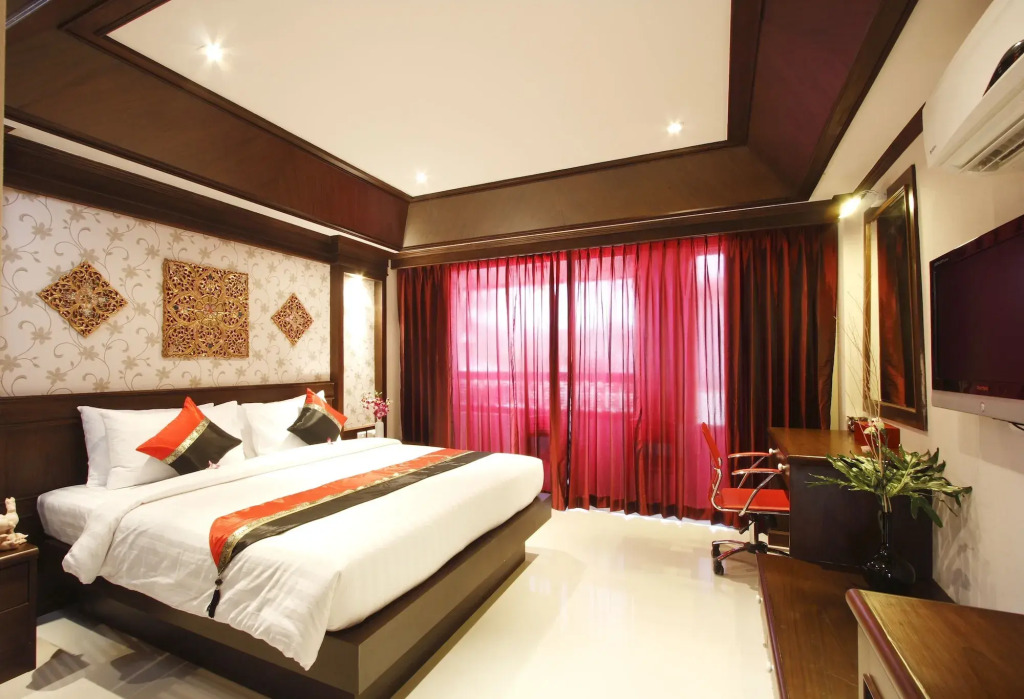 Rayaburi Hotel, Patong