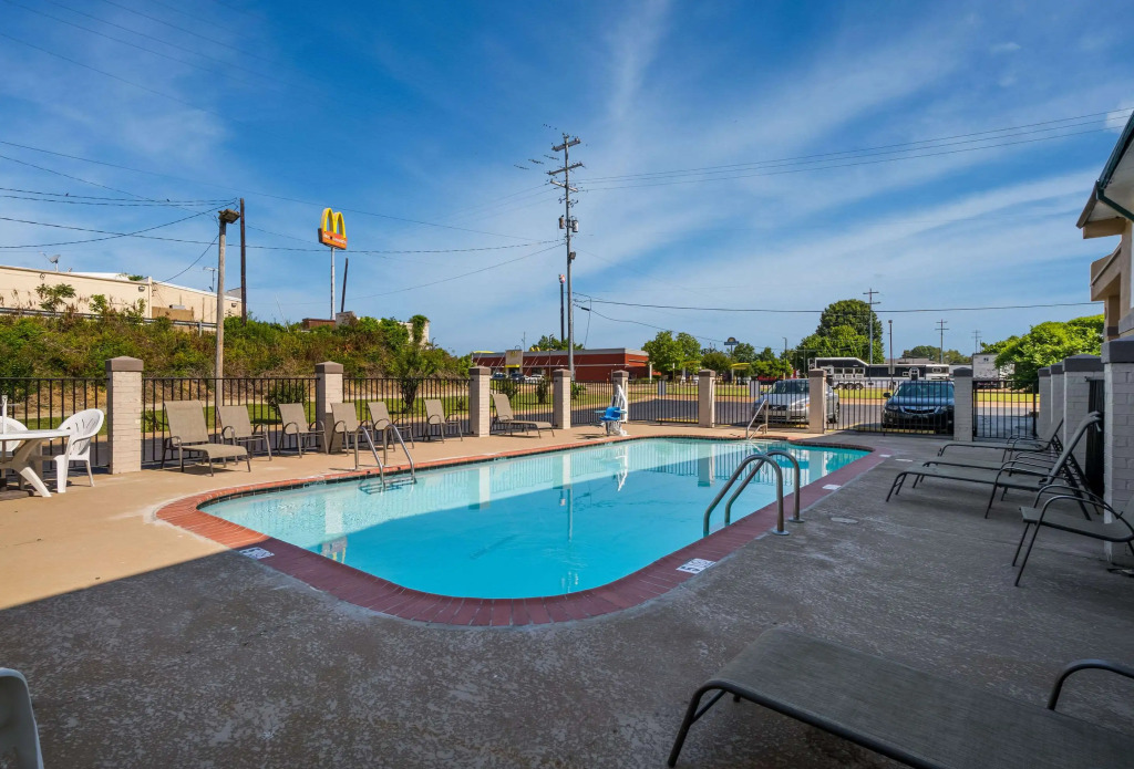 Econo Lodge Brownsville