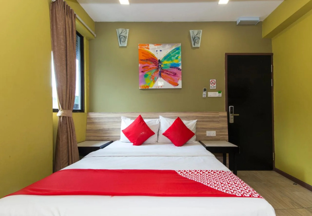 Basic Hotel
