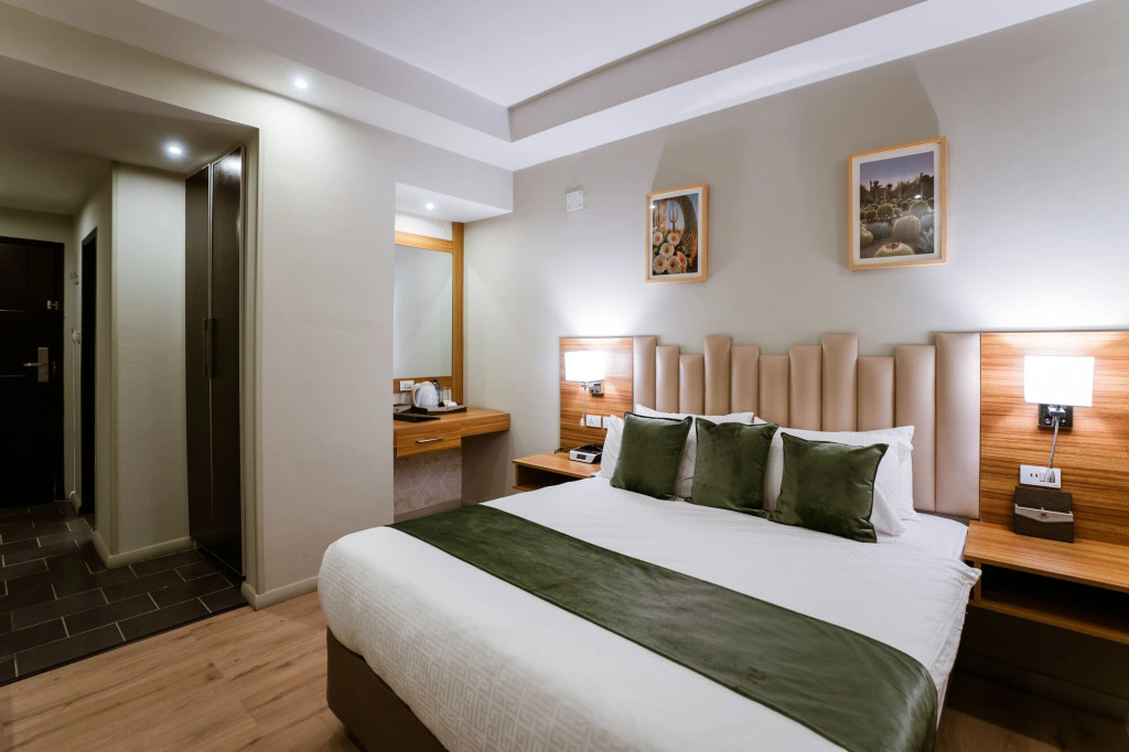 Monarch Parkview Hotel