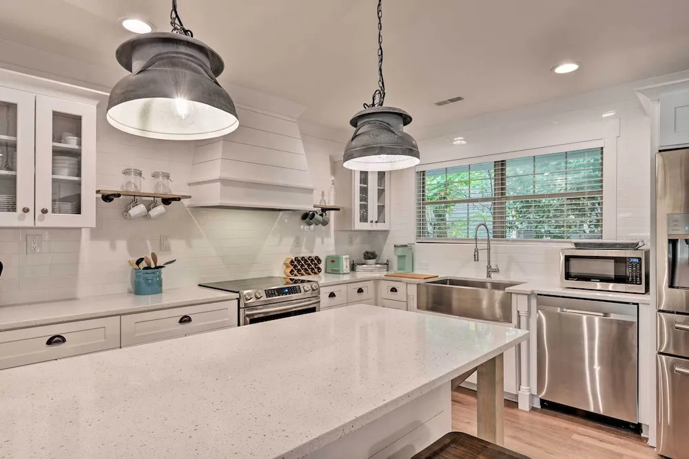 Chic Urban Farmhouse in Historic Dilworth w/ Patio